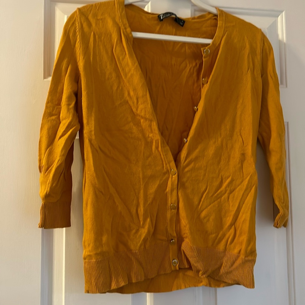 New York and company mustard sweater